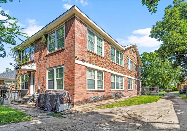 5th image of 3102 Isabella St, Houston, TX 77004 | MLS# 68952362