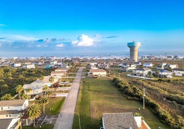 Photo 2 of Land for sale at Lot 7 Isla Del Sol Dr, Galveston, TX 77554 | MLS# 42533535 | Listing updated on 2026-05-15