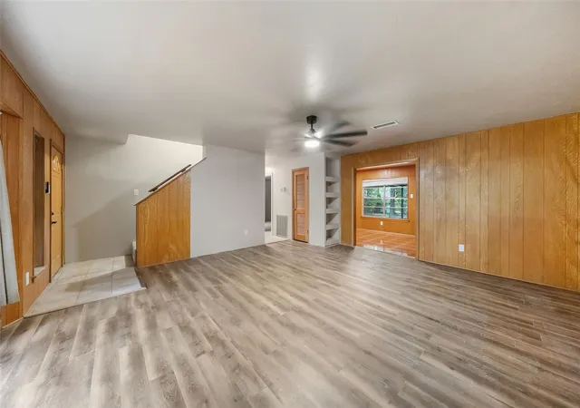 Photo 4 of Single family home for sale at 1013 Stevens Ave, Conroe, TX 77301 | MLS# 95715950 | Listing updated on 2026-09-14