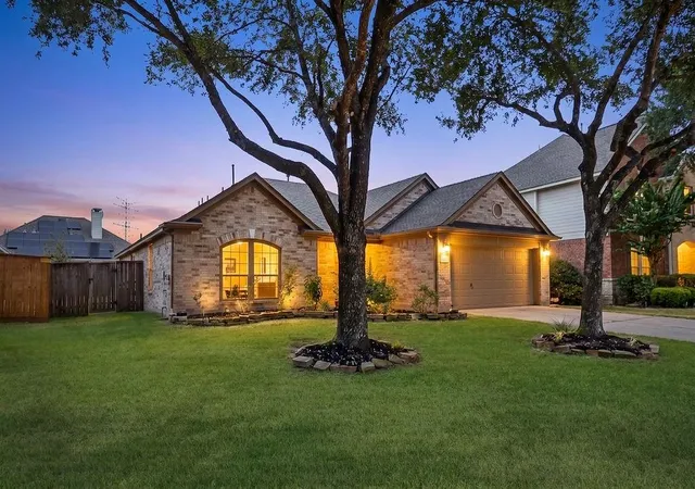 Photo 2 of Single family home for sale at 14903 Meridian Park Ln, Humble, TX 77396 | MLS# 87074859 | Listing updated on 2026-09-19