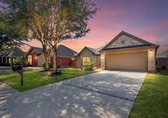 Photo 3 of Single family home for sale at 14903 Meridian Park Ln, Humble, TX 77396 | MLS# 87074859 | Listing updated on 2026-09-19