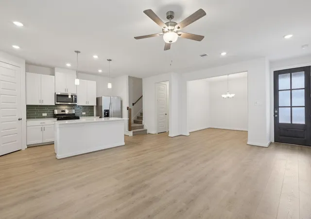 Photo 4 of Single family home for sale at 19951 Emerald Bnd Way, Atascocita, TX 77346 | MLS# 83421108 | Listing updated on 2026-09-19