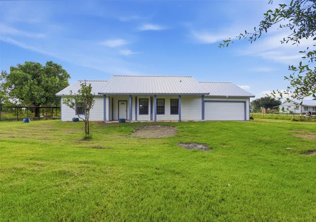 2nd image of 3834 Quail Hollow Dr, Brookshire, TX 77423 | MLS# 73587156