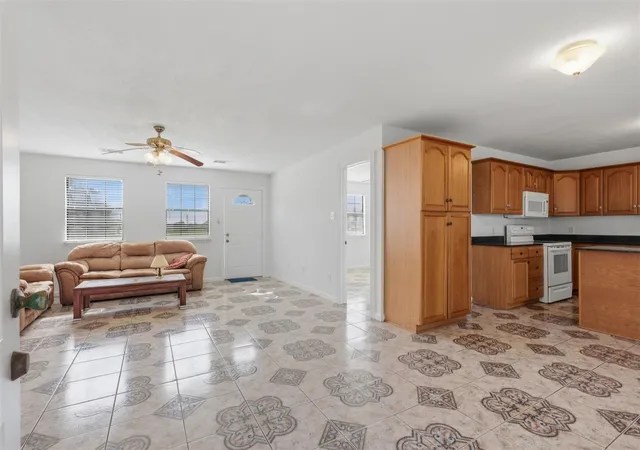 5th image of 3834 Quail Hollow Dr, Brookshire, TX 77423 | MLS# 73587156