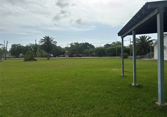 21st image of 436 9th St, Dickinson, TX 77539 | MLS# 34157543