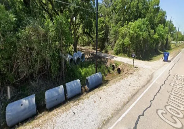 Photo 3 of Sale Pending at 4859 County Rd 288, Angleton, TX 77515 | MLS# 23176520 | Listing updated on 2026-09-19