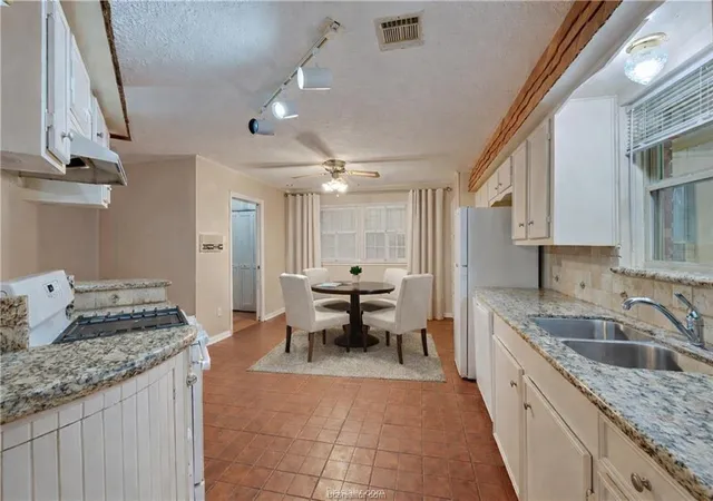 5th image of 2606 Melba Cir, Bryan, TX 77802 | MLS# 12899439