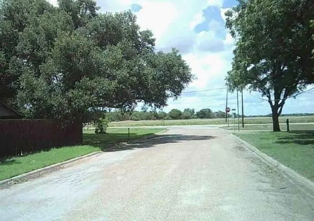7th image of 204 Circle Dr, Winters, TX 79567 | MLS# 36213090