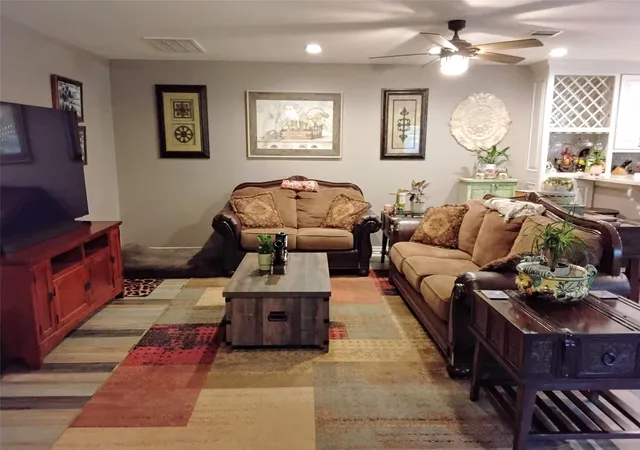 Photo 3 of Single family home for sale at 11888 Doty Dr, Conroe, TX 77303 | MLS# 78709325 | Listing updated on 2026-09-17