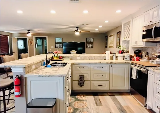 Photo 3 of Single family home for sale at 11888 Doty Dr, Conroe, TX 77303 | MLS# 78709325 | Listing updated on 2026-09-17