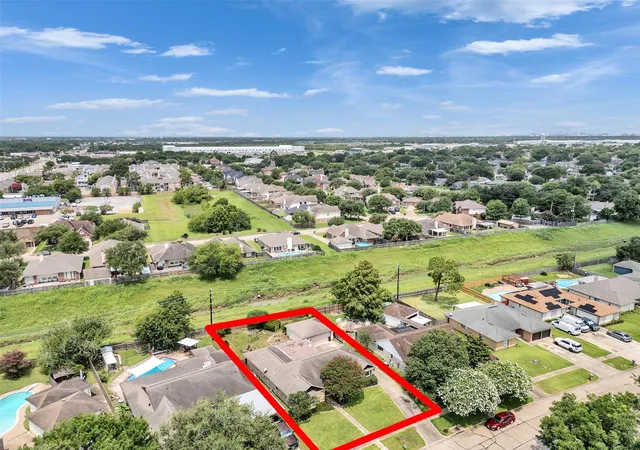 Homes for sale in La Porte, TX | 213 Valley Brook Dr, La Porte, TX 77571 | MLS# 45374755