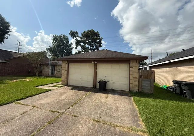 Photo 1 of Sale Pending at 8418 Old Maple Ln, Humble, TX 77338 | MLS# 44182745 | Listing updated on 2026-09-15