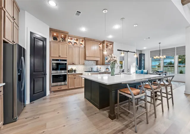 Photo 4 of Single family home for sale at 1000 Prescott Dr, Conroe, TX 77301 | MLS# 8424905 | Listing updated on 2026-09-20