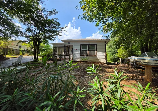1st image of 919 E Murchison St, Palestine, TX 75801 | MLS# 42454118