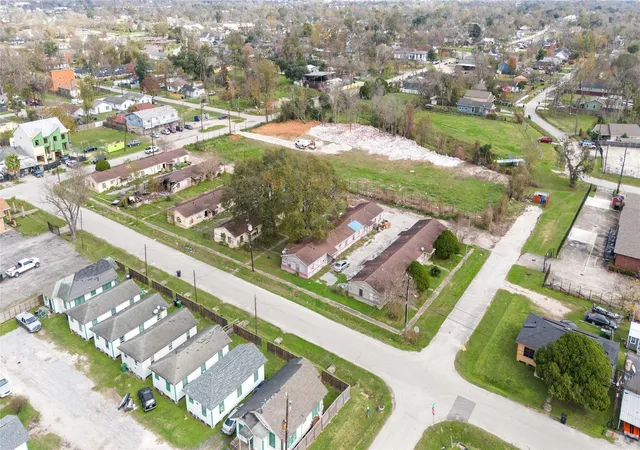 3rd image of 3121 Brewster St, Houston, TX 77026 | MLS# 10170916