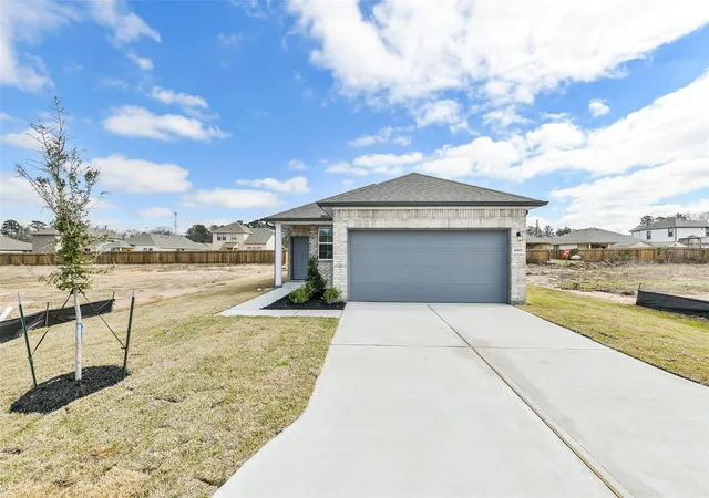 Photo 4 of Sale Pending at 10971 Independence Rd, Cleveland, TX 77328 | MLS# 8625105 | Listing updated on 2026-09-01