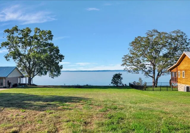 Photo 2 of Single family home for sale at 345 Edgewater Dr, Livingston, TX 77351 | MLS# 13234510 | Listing updated on 2026-09-14