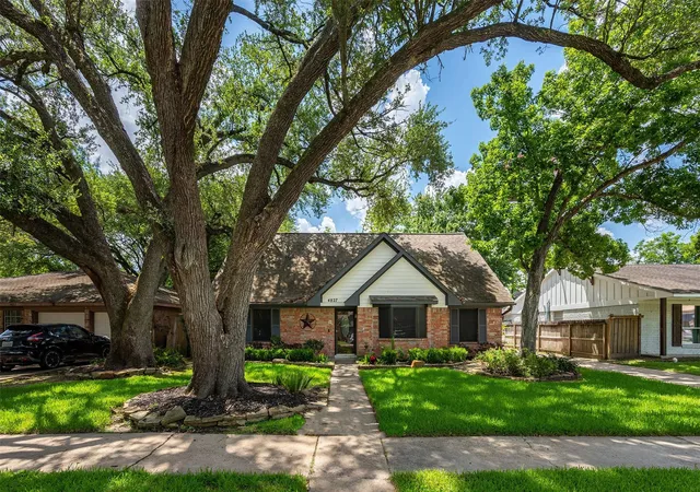 Photo 1 of Single family home for sale at 4827 Elmbrook Dr, Spring, TX 77388 | MLS# 64146754 | Listing updated on 2026-07-14