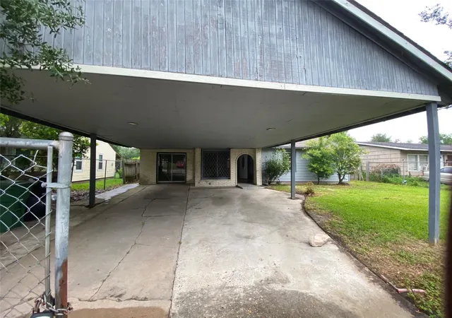 Homes for sale in Houston, TX | 5719 Beldart St, Houston, TX 77033 | MLS# 50051576