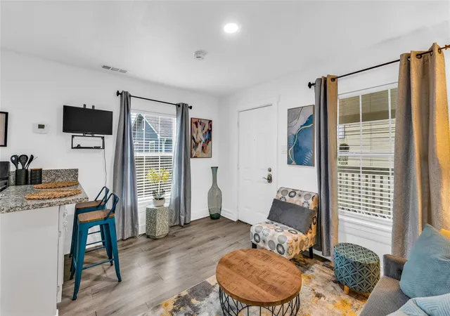 3rd image of 7112 Avenue L, Houston, TX 77011 | MLS# 14475280