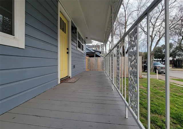 4th image of 4733 Jefferson St, Houston, TX 77023 | MLS# 77384663