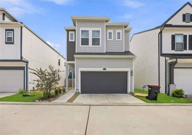 1st image of 11415 Waterford Spring Trl, Houston, TX 77047 | MLS# 11134268