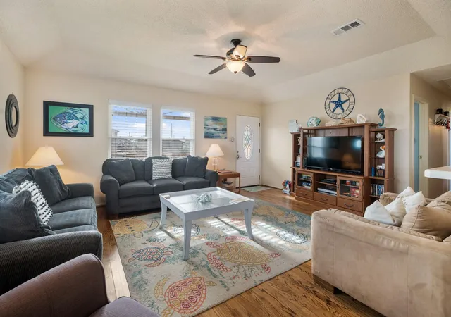 Homes for sale in Jamaica Beach, TX | 16507 Captain Kidd Rd, Jamaica Beach, TX 77554 | MLS# 72390814