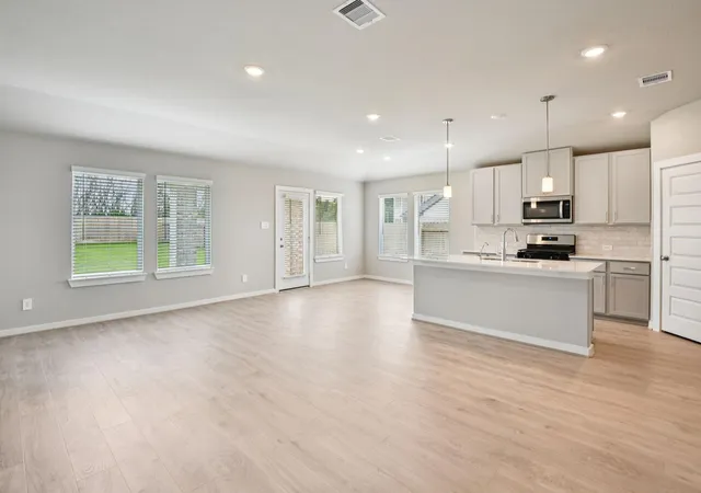 Photo 3 of Single family home for sale at 31028 Fermo Hills Ln, Huffman, TX 77336 | MLS# 87468378 | Listing updated on 2026-08-18