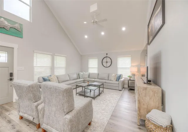 Photo 4 of Single family home for sale at 1345 Indian Hl Blvd, Livingston, TX 77351 | MLS# 40570612 | Listing updated on 2026-05-22