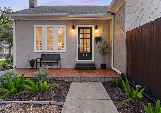 3rd image of 714 Ridge St, Houston, TX 77009 | MLS# 94881342