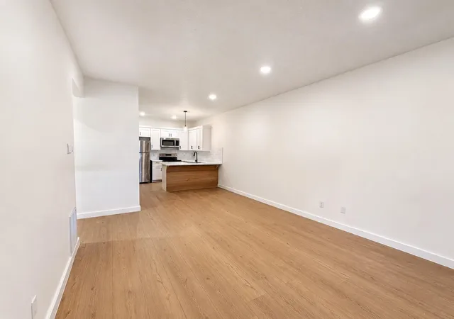 5th image of 4107 Lark Ln #6, Houston, TX 77025 | MLS# 31785492