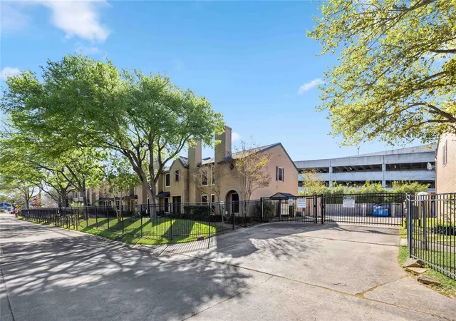 25th image of 17814 Kings Park Ln, Houston, TX 77058 | MLS# 17500428