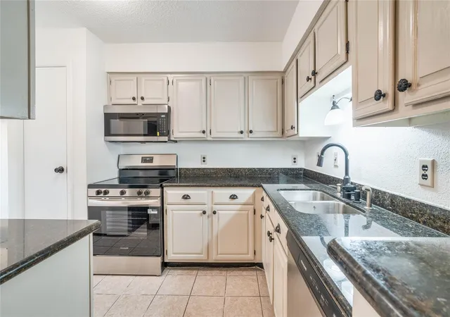 Photo 4 of Sale Pending at 17814 Kings Park Ln, Houston, TX 77058 | MLS# 17500428 | Listing updated on 2026-10-09