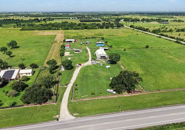 4th image of 16819 Fm 362 Rd, Waller, TX 77484 | MLS# 58818985