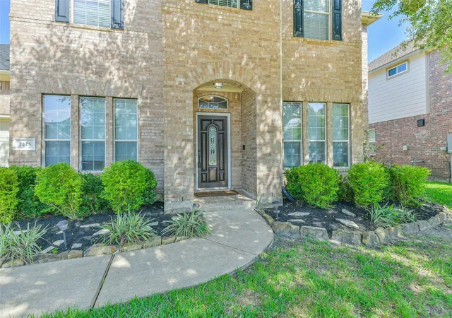 Homes for sale in Pearland, TX | 2425 Harbor Chase Dr, Pearland, TX 77584 | MLS# 81857594