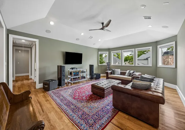 5th image of 13127 Highwood Rd, Houston, TX 77079 | MLS# 78379064