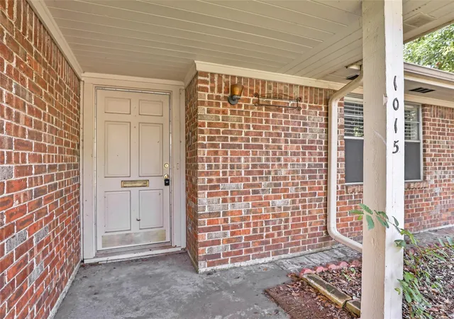 5th image of 1015 Stevens Ave, Conroe, TX 77301 | MLS# 32339001