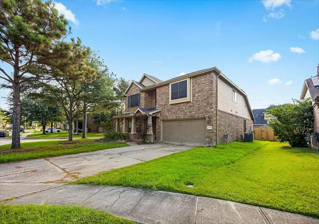 2nd image of 17206 Lowell Lake Ln, Humble, TX 77346 | MLS# 68843625
