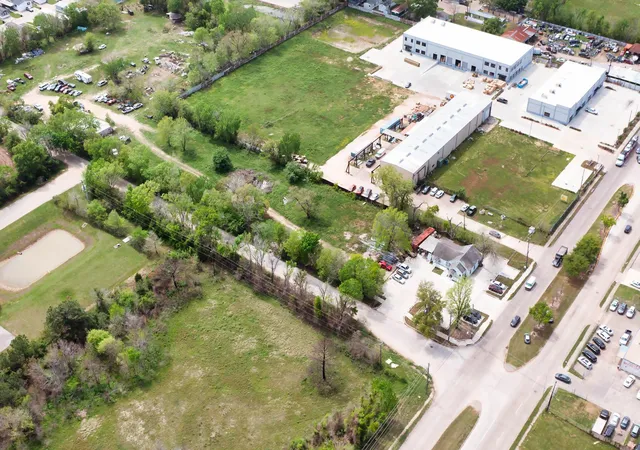 Photo 3 of Land for sale at 1326 Almeda Genoa Rd, Houston, TX 77047 | MLS# 29395311 | Listing updated on 2026-09-25