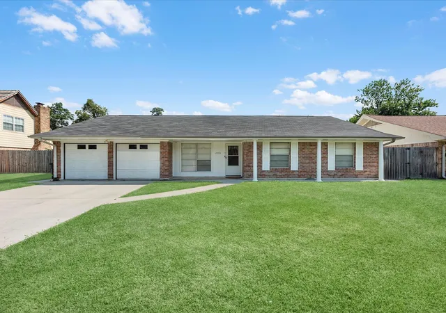 Photo 1 of Single family home for sale at 13931 Roundstone Ln, Houston, TX 77015 | MLS# 47605791 | Listing updated on 2026-09-22