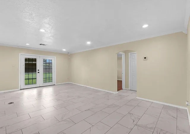Photo 3 of Single family home for sale at 13931 Roundstone Ln, Houston, TX 77015 | MLS# 47605791 | Listing updated on 2026-09-22