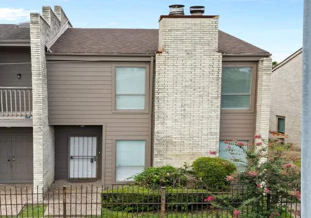 2nd image of 11280 Braes Forest Dr #105, Houston, TX 77071 | MLS# 39702137