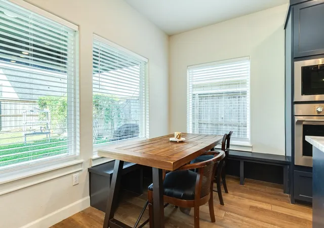 Photo 3 of Single family home for sale at 2 Greystone Ct, Angleton, TX 77515 | MLS# 64267080 | Listing updated on 2026-09-21