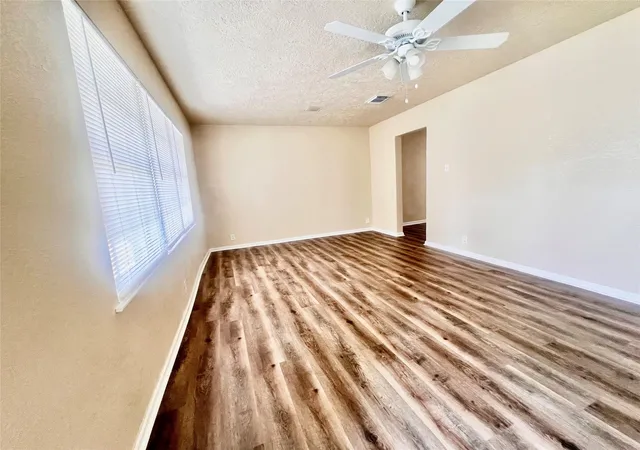 Photo 3 of Single family home for sale at 631 Roper St, Houston, TX 77034 | MLS# 8794917 | Listing updated on 2026-09-11