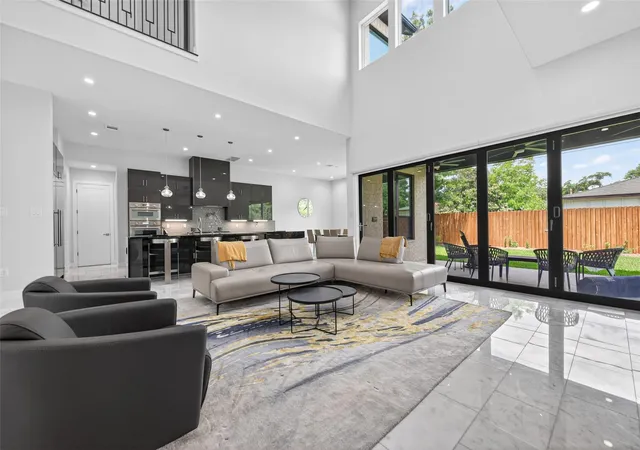 Photo 1 of Single family home for sale at 14002 Woodthorpe Ln, Houston, TX 77079 | MLS# 38528453 | Listing updated on 2026-09-21