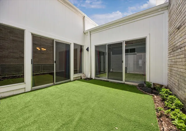 5th image of 1714 S Gessner Rd, Houston, TX 77063 | MLS# 71326165