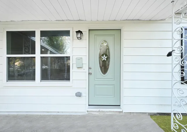 Photo 3 of Single family home for sale at 10609 Murr Way, Houston, TX 77048 | MLS# 67715714 | Listing updated on 2026-05-07