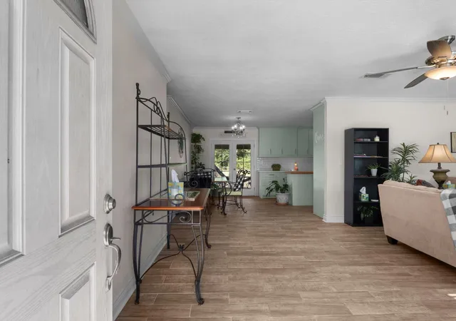 Photo 3 of Sale Pending at 53 Parker Creek Rd, Huntsville, TX 77320 | MLS# 31882491 | Listing updated on 2026-10-07