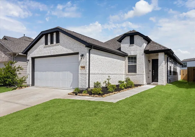 Photo 1 of Single family home for sale at 5339 Basquiat Dr, Houston, TX 77048 | MLS# 52673371 | Listing updated on 2026-09-08
