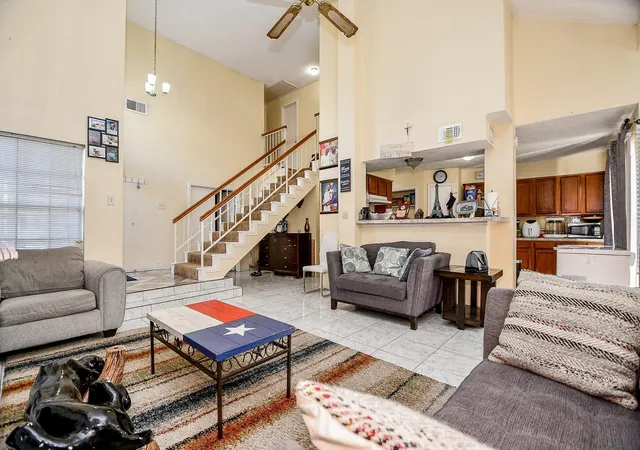 Photo 4 of Single family home for sale at 8628 Beechcrest St, Houston, TX 77083 | MLS# 41554390 | Listing updated on 2026-06-27